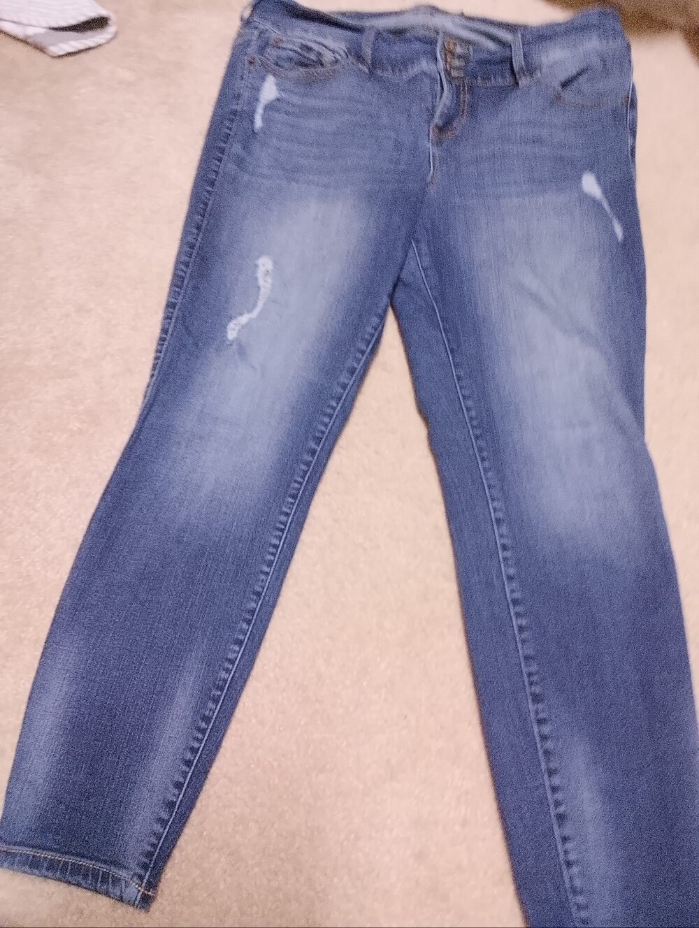 Torrid Size 18 Jeggins W Distress And Cute Buttons